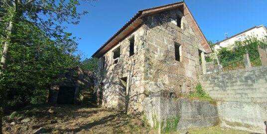 Casa de piedra para restaurar – MV849