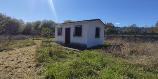 Terreno de 2912m2 con galpón de 30m2 – MV934