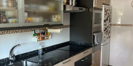 Piso exterior, céntrico, 3 dormitorios – MV859