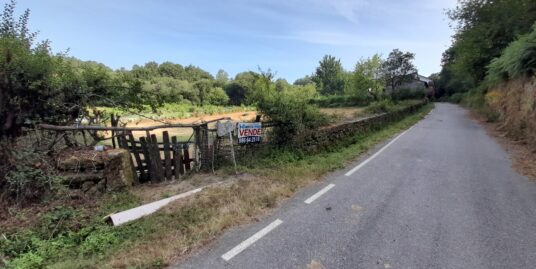 Precioso solar de 2100m2, agua y alcantarillado – MV982