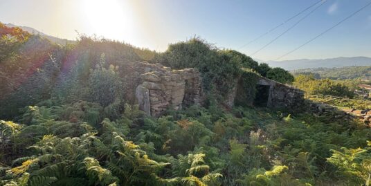 Solar edificable de 1150m2 con ruinas de piedra de 100m2 – MV1008