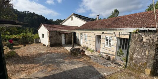 Arbo, Casa de piedra de 2 dormitorios – MV1081