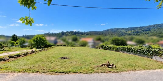 Solar en Arnoso, soleado, 807m2 – MV1096